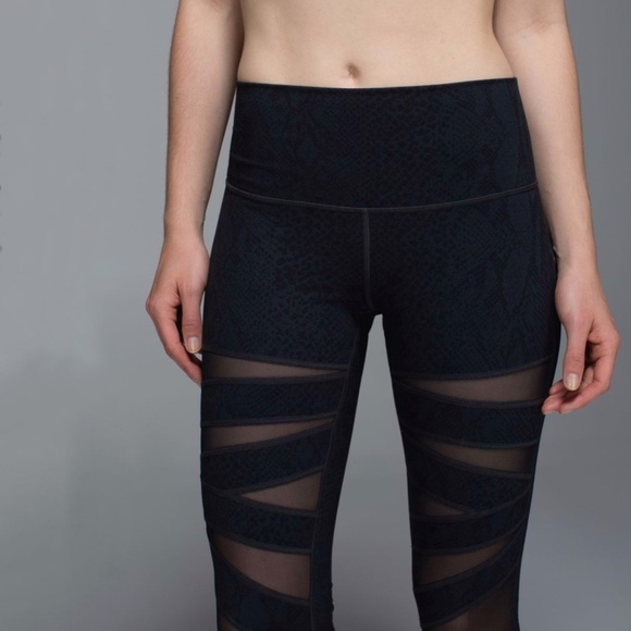 Lululemon High Times Pant Tech Mesh Desert Snake Deep Coal Black - Picture 5 of 9